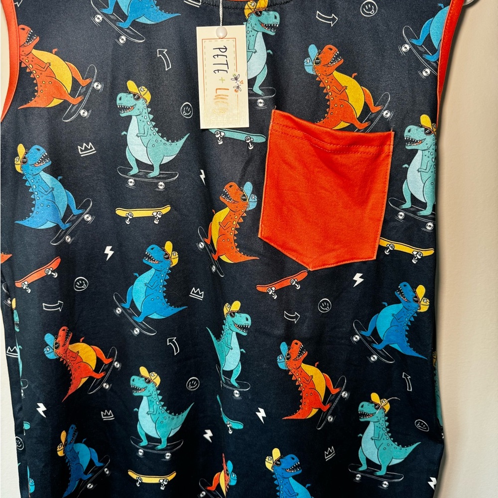 Boys dinosaur tank top NWT. Size 10